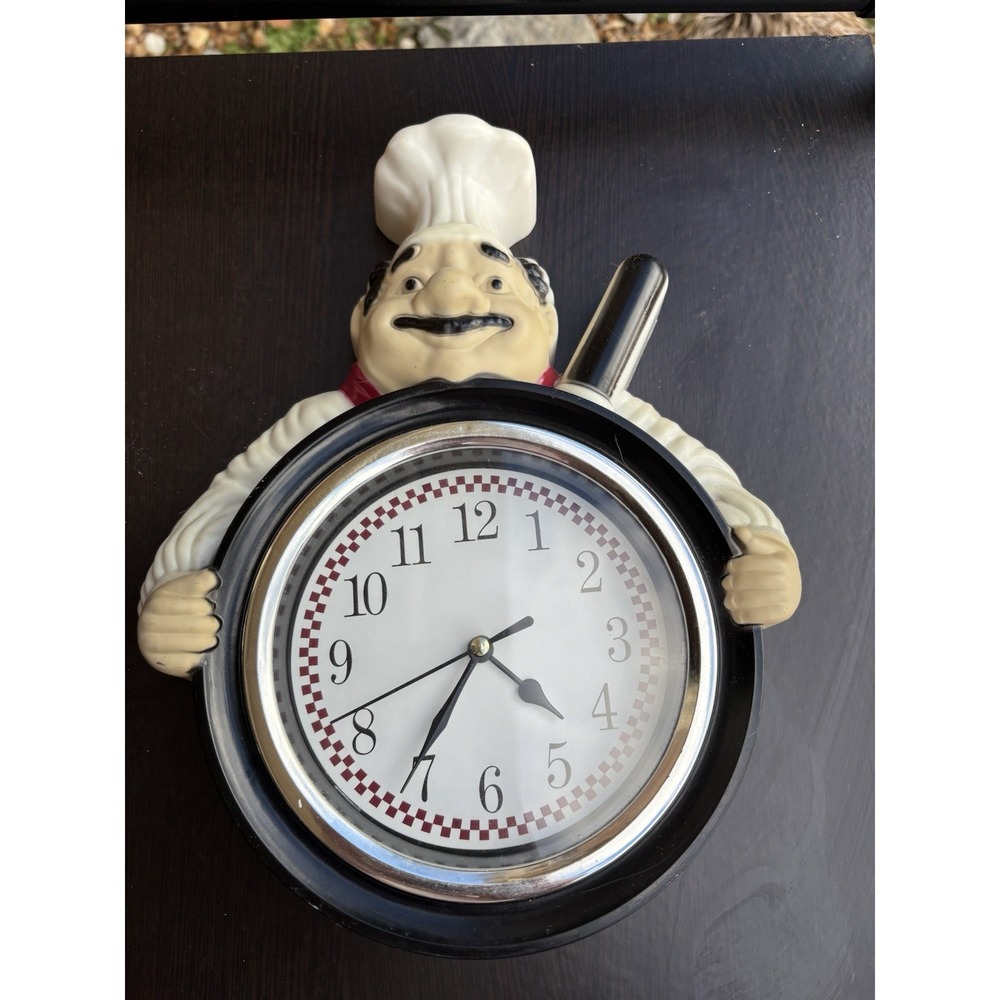11" Vintage Plastic Kitchen Wall Clock Chubby Chef With Black Frying Pan Works